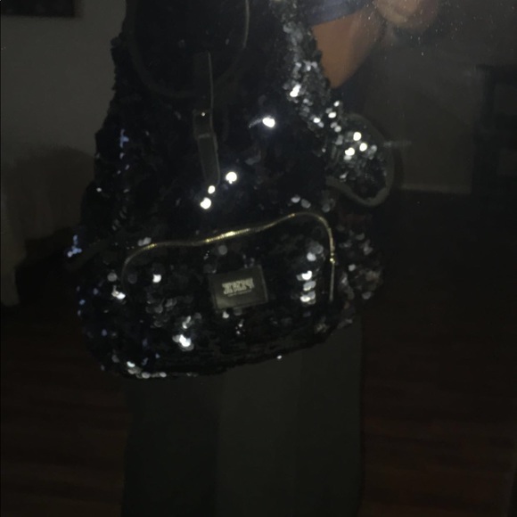 Sequined backpack - Picture 2 of 5